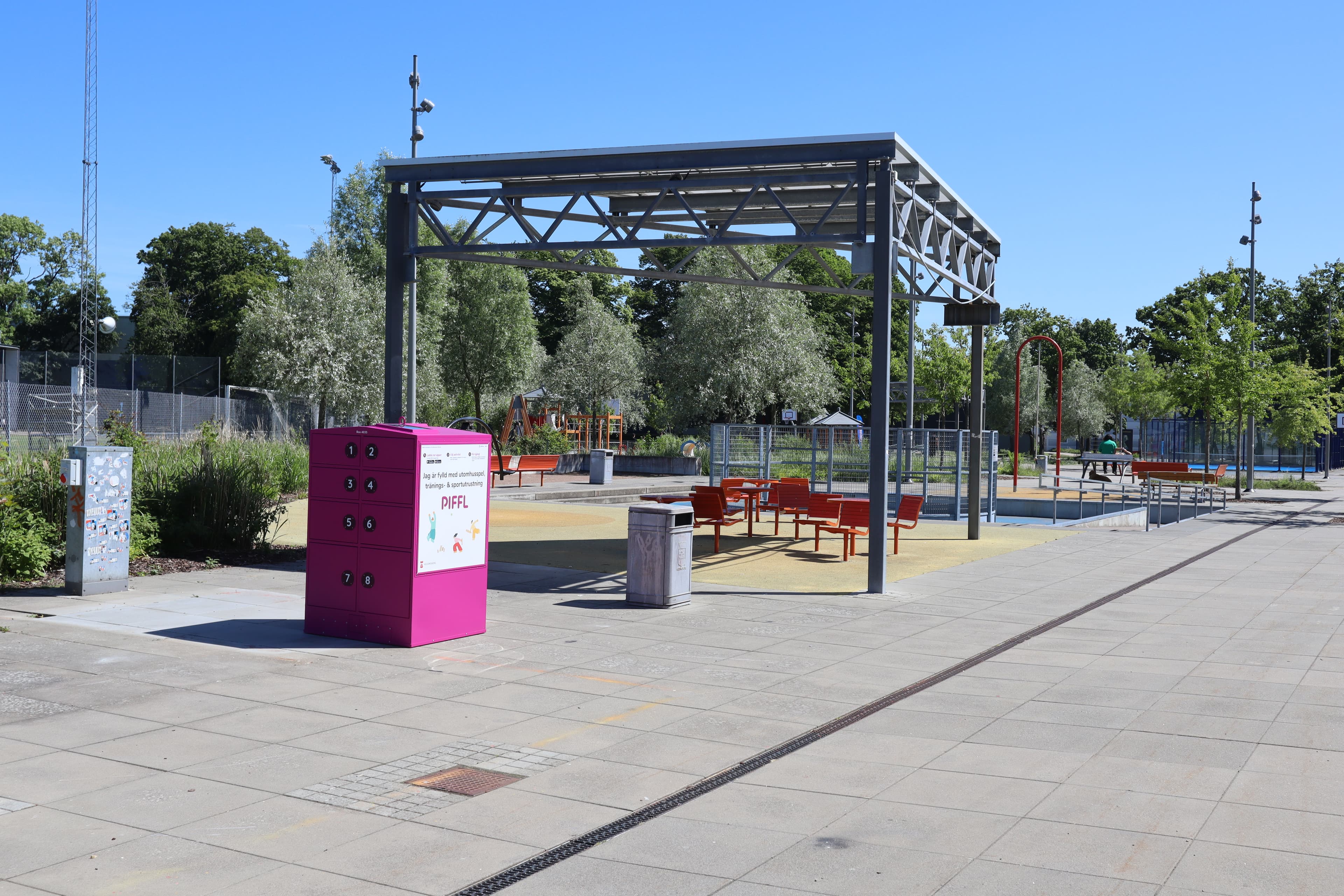 Box 4035 - Main Image