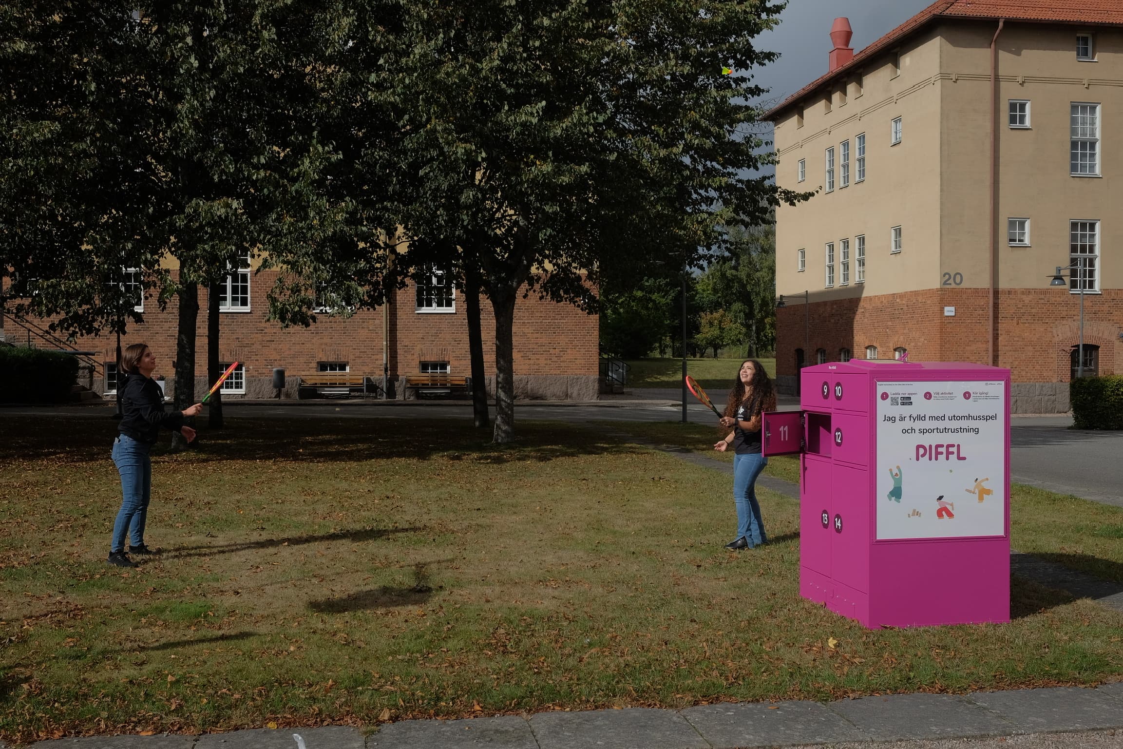 Box 4049 - Main Image