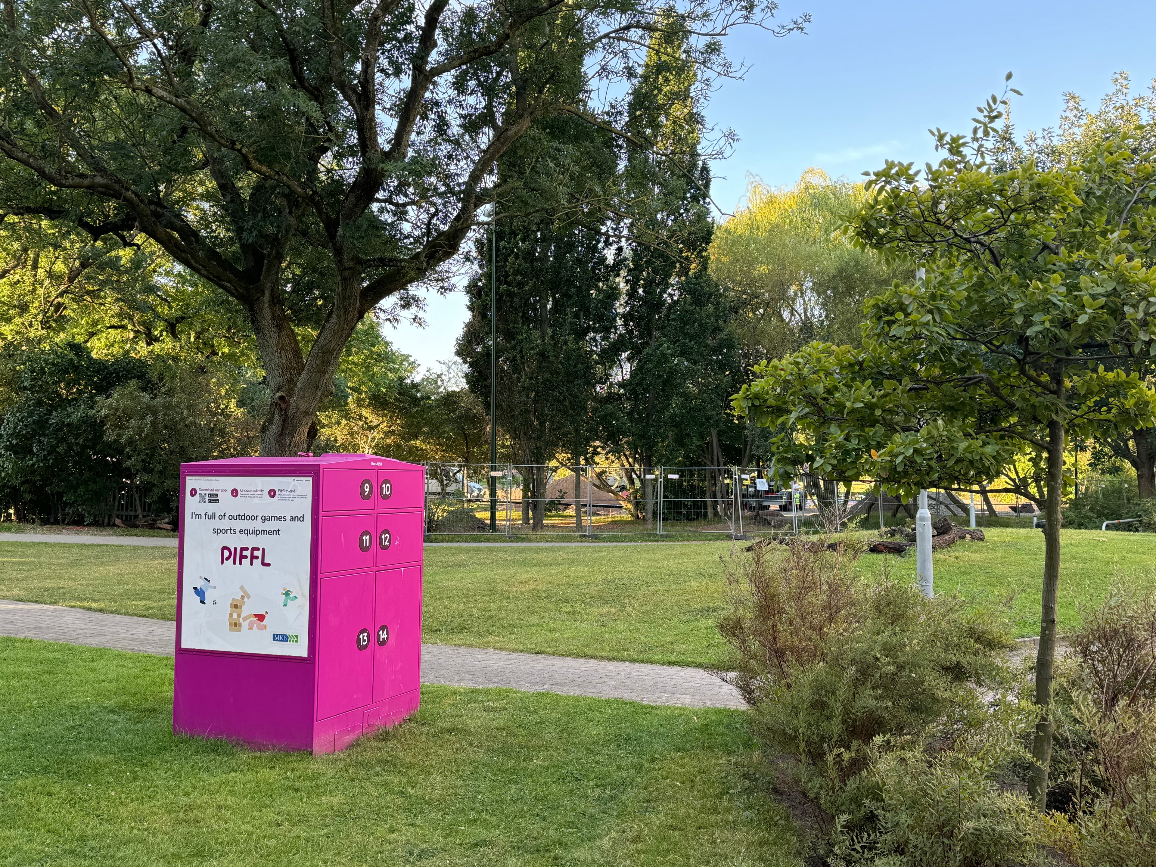 Box 4050 - Thumbnail 2