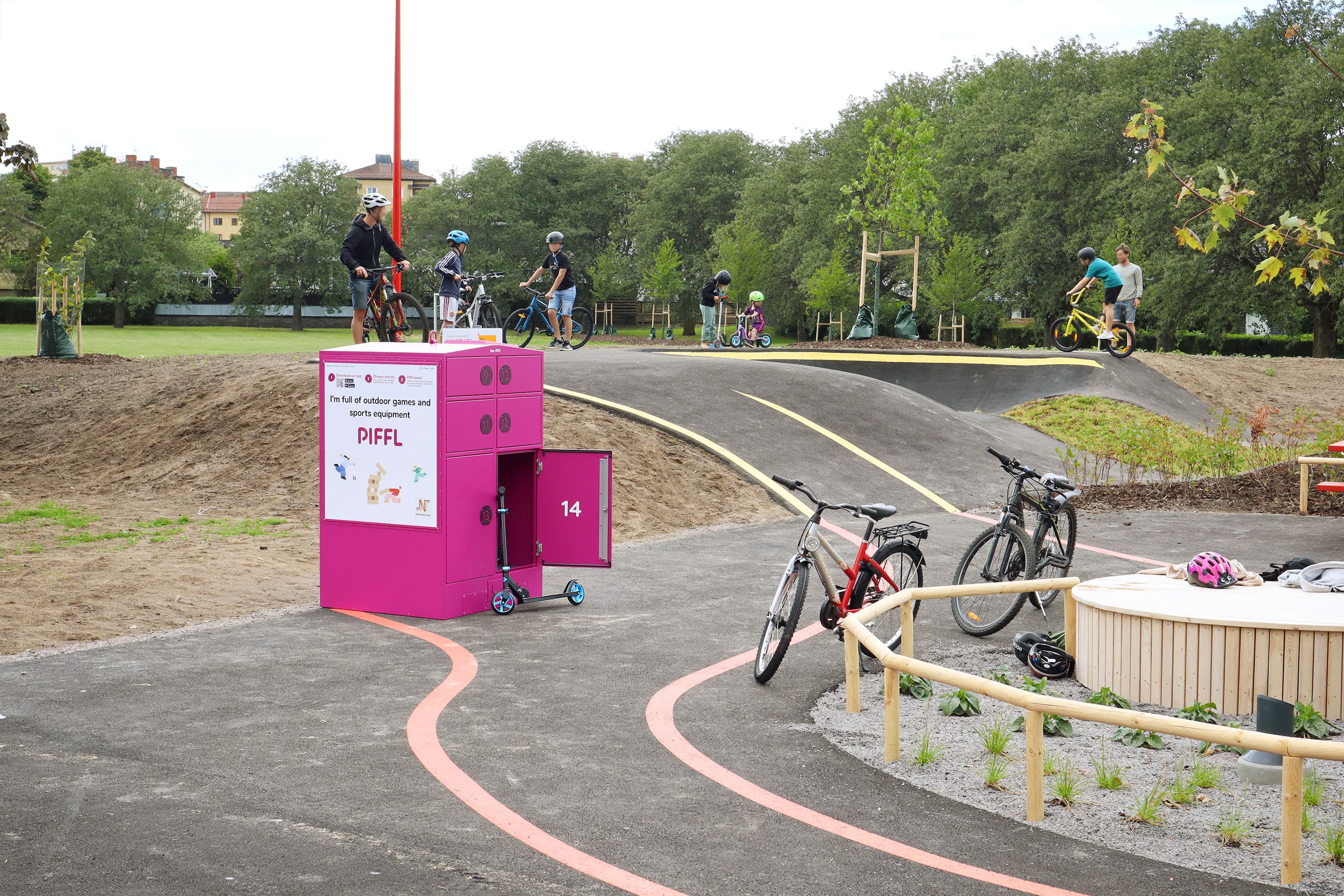 Box 4055 - Main Image