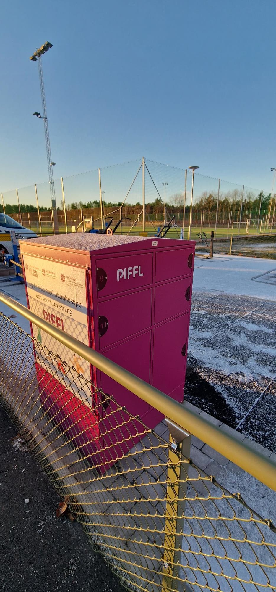 Box 4079 - Thumbnail 2