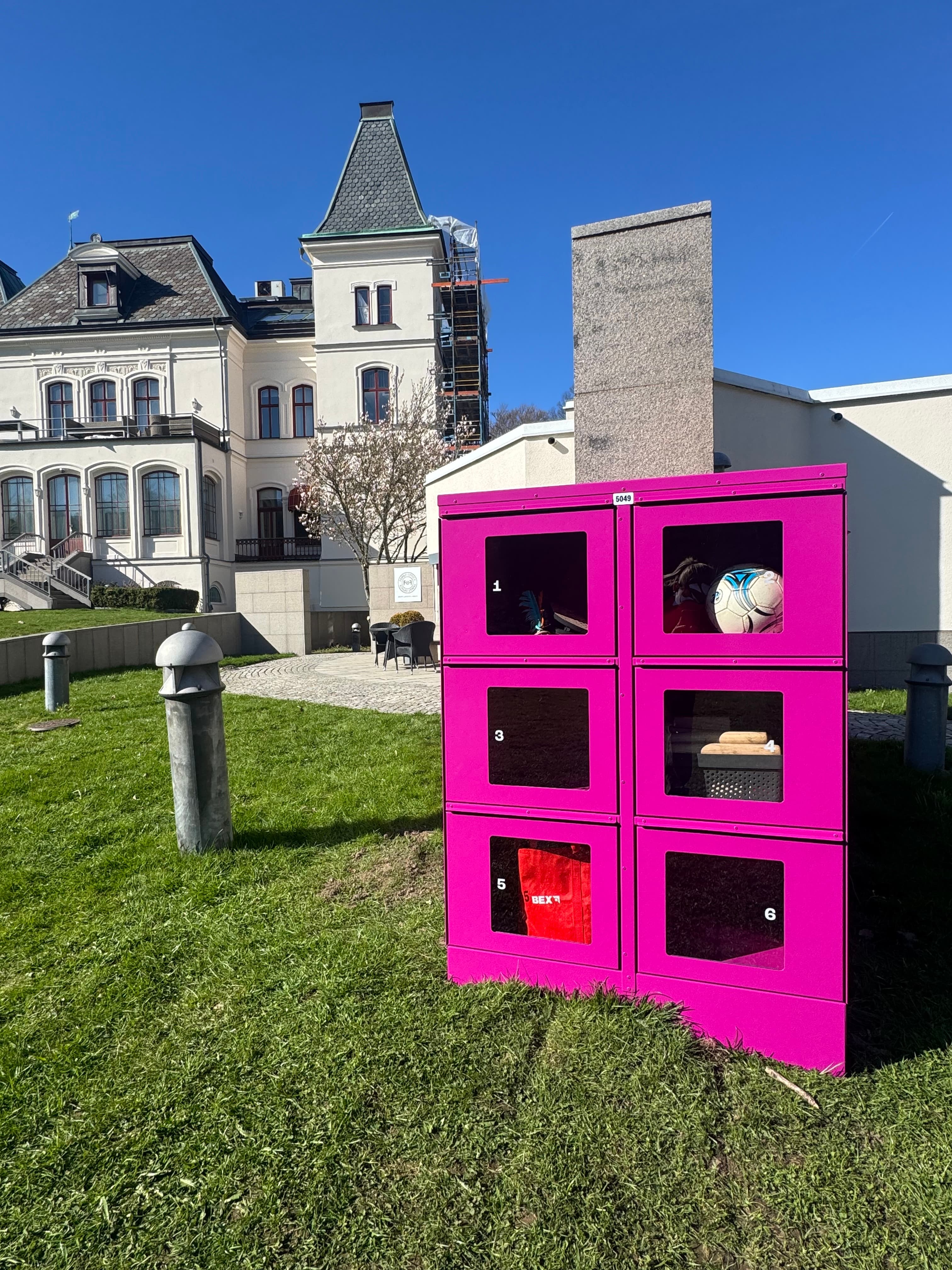 Box 5049 - Main Image